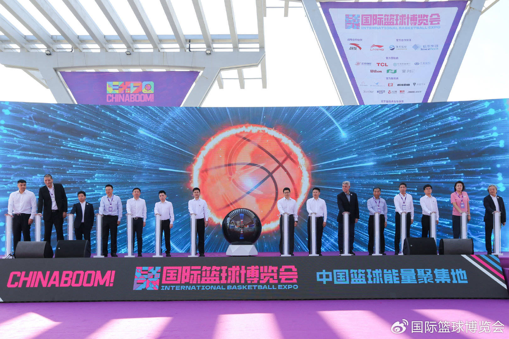 篮球-首届国际篮球博览会在晋江召开篮球，开启中国篮球发展新模式