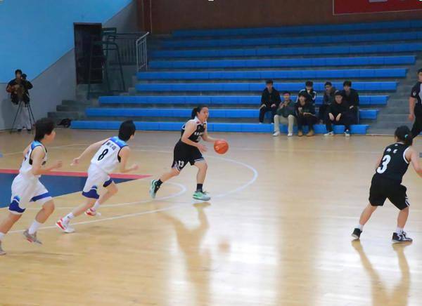 篮球-重庆财经学院女子篮球队获中国大学生篮球联赛重庆赛区亚军